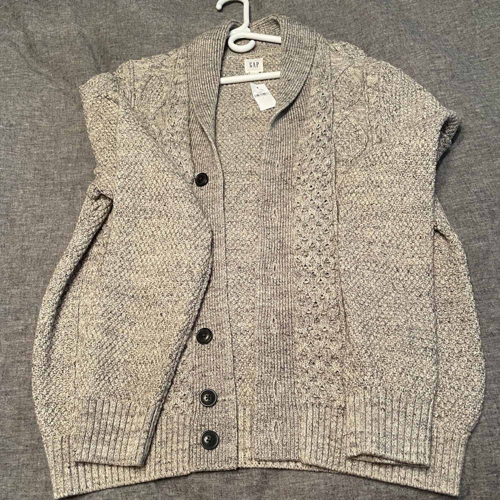 GAP Men’s Buttoned Sweater Large